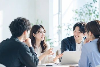企業と若手が対話する場のイメージ